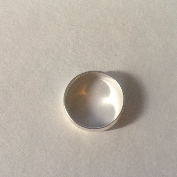 Jewelry - Sterling silver band ring